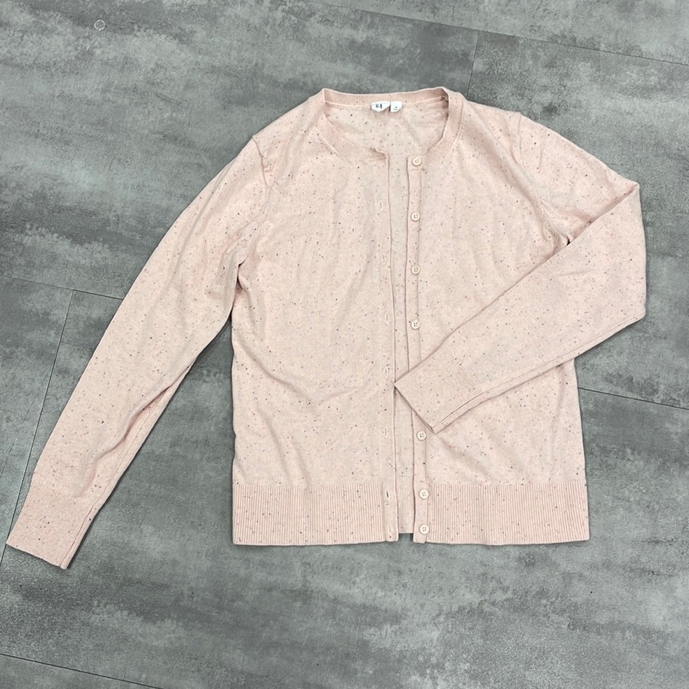 Size medium GAP button sweater pink speckled